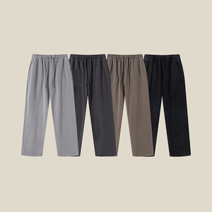 Pantalones de chándal anchos con logo personalizado al por mayor, de forro polar grueso, de pierna recta, con dobladillo abierto, estilo paracaídas, unisex, holgados, para streetwear. - Product Image 4