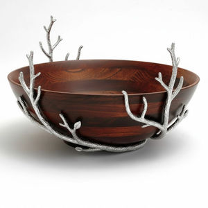 Bol de service rond traditionnel en bois pour aliments et salades, vaisselle de cuisine avec accent métallique - Product Image 1