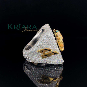 Anillo de cóctel de moissanita chapado en oro de 18 quilates y plata 925 para mujer, corte baguette, engaste pavé, joyería de lujo para fiesta - Product Image 3