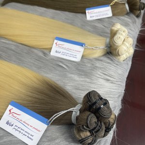 ผมต่อแบบเครื่องจักร Remy Human Hair แบบ Double Weft ผมตรงเวียดนาม เนื้อนุ่มลื่นดุจแพรไหม ปลายผมหนา มีทุกสี ย้อมสีได้ Thanh - Product Image 1
