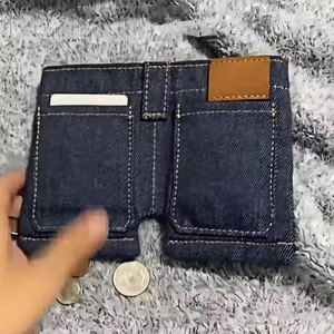 Mini billetera de mezclilla a la moda, monedero portátil, tarjetero pequeño, organizador de dinero compacto, accesorio de bolsillo de mezclilla para uso diario - Product Image 1