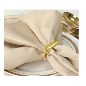 Anneau de serviette en métal de haute qualité pour restaurant et hôtel, finition dorée, porte-serviettes unique, accessoires de vaisselle - Product Image 1