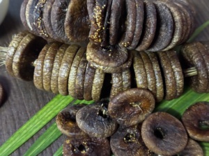Figues Anjeer séchées naturelles en tranches de qualité supérieure, emballage en vrac, collation saine pour la pâtisserie, les confiseries et l'industrie alimentaire - Product Image 6