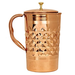 Jarra de agua de cobre con diseño de diamantes y tapa para uso decorativo en el hogar - Product Image 1