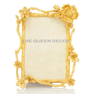Vintage inspired Aluminum Metal Unique Shape Silver Plated Photo <b>Frame</b> of Sophistication to Any Living Space - Product Image 6