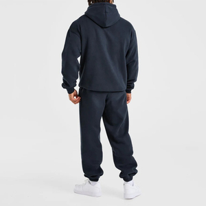 Ensemble de survêtements pour hommes à prix réduit, comprenant un sweat à capuche oversize et un pantalon de jogging avec passepoil, personnalisable avec logo - Product Image 2