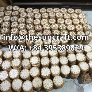 Posavasos de Nácar Inspirado en la Naturaleza Marina - Borde de Ratán Trenzado - Protector de Utensilios de Cocina de Lujo con Estilo Costero - Product Image 3