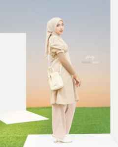 Sac à main en cuir synthétique de qualité supérieure avec fermeture éclair, bandoulière réglable, poche fonctionnelle et portefeuille intégré - Product Image 3