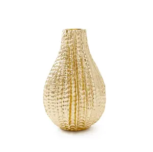 Vase à fleurs en métal fait main par un designer, pour une décoration minimaliste et luxueuse, vase à fleurs en métal pour la décoration intérieure. - Product Image 1