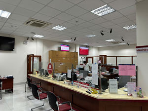 Kiosco Profesional de Gestión de Colas e Información Pública con 17 Lectores de Tarjetas de Identificación e Impresora Integrada |   AT-KIOSK – Disponible para OEM - Product Image 4