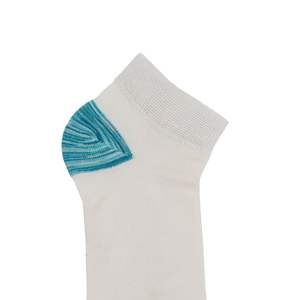 Calcetines tobilleros azul verdoso con detalle en el talón, par de calcetines deportivos blancos de alto rendimiento para correr, de malla transpirable, para equipo deportivo. - Product Image 2