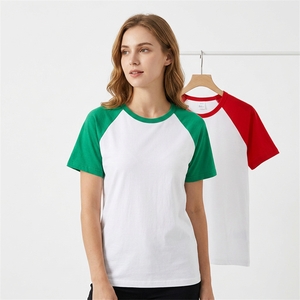T-shirt à manches raglan pour homme, blanc avec bordure contrastée verte et rouge, coupe classique, col rond, décontracté, couleur unie, jersey tricoté, 100% coton - Product Image 3