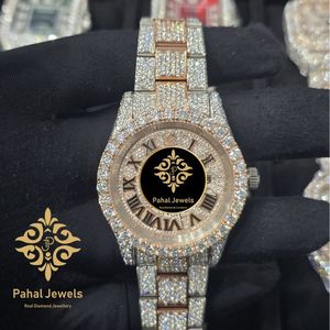 นาฬิกาเพชรหรูสำหรับผู้หญิง Pahal Jewels ตัวเรือนสแตนเลสขนาด 40 มม. ระบบอนาล็อก ควอตซ์ กระจกแซฟไฟร์ สายขนาด 18 มม. แสดงวันที่อัตโนมัติ ซ่อนวันที่ - Product Image 5