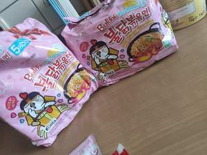 Fournisseur en gros à prix compétitif de Nouilles Saumon Buldak au Fromage Piquant et au Poulet Sauteurs (Lot de 5) – Meilleures Ventes - Product Image 6