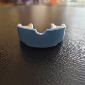 Protège-dents de haute qualité pour la protection des dents et des lèvres, protège-dents de boxe personnalisés, protège-dents pour adultes - Product Image 1