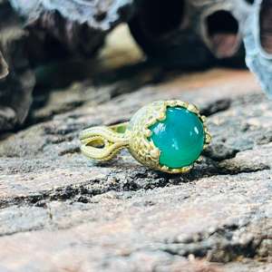 Anillo de Calcedonia Azul, Anillo Delicado de Latón, Anillo Corona, Anillo de Latón Dorado, Anillo Étnico Bohemio, Venta al por Mayor - Product Image 1