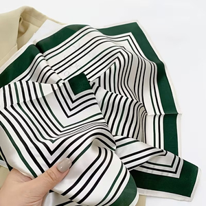 Nouvelle arrivée : Bandana en coton pour la mode en plein air et les événements patriotiques, fabriqué en coton confortable, vêtement décontracté, rayures vertes et blanches - Product Image 1