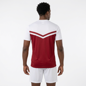 Uniforme de Fútbol Personalizado al por Mayor en Blanco y Rojo – Conjunto de Camiseta de Fútbol con Rayas en V Blancas y Rojas para Hombre con Pantalones Cortos Blancos y Calcetines Rojos - Product Image 2