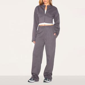 Sudadera recortada de estilo de Invierno para mujer, conjunto de pantalones de chándal de pierna recta, chándal de patrón sólido de tendencia de algodón 100% con cremallera - Product Image 1