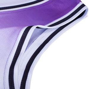 Uniforme de Baloncesto con Cuello Redondo y Corte Atlético, Jersey y Pantalones Cortos Personalizados para Equipos, Conjunto de Uniforme de Baloncesto con Diseño Geométrico Distintivo, Venta al Por Mayor - Product Image 6