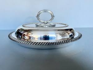 Bol à Casserole Élégant Classique Durable en Acier Inoxydable |   Couvercle à fermeture sécurisée pour garder les aliments chauds, frais et hygiéniques plus longtemps - Product Image 2