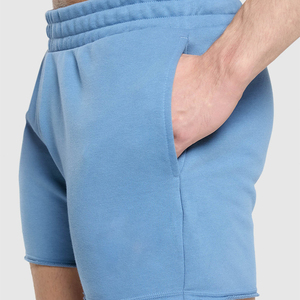 Pantalones cortos deportivos para hombre de 5 pulgadas con logo personalizado, color sólido, talla grande, ropa deportiva para hombre, hechos en Pakistán, servicio OEM. - Product Image 5