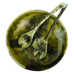 Cuenco decorativo de resina con juego de cucharas para decoración de interiores, que agrega expresión artística y utilidad práctica. - Product Image 1