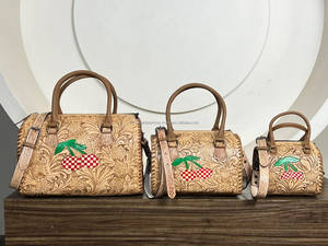 Nouveau sac Speedy en cuir artisanal à motif floral cerise et à carreaux, élégant sac bandoulière avec poignée supérieure pour femme - Product Image 3