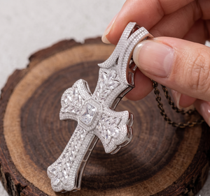 Pendentif Croix Luxe Iced Out pour Hommes en Argent Sterling 925 et Moissanite, Bijoux Hip Hop, Collier Religieux Personnalisé, Vente en Gros Usine - Product Image 3
