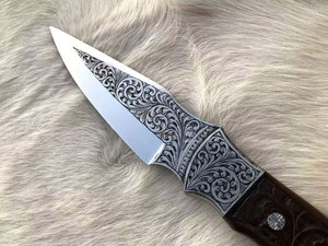 Couteau de chasse sur mesure D2, gravé à la main, avec étui en cuir sur mesure, marron. - Product Image 6