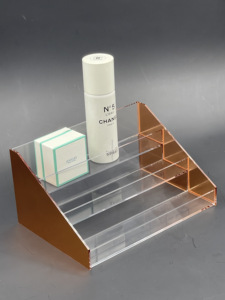 Exhibidor de Cosméticos Acrílico de Diseño Moderno y Vitrina Hecha de Metal, Vidrio, Madera y Plástico - Product Image 5