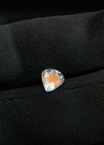 Piedra lunar arcoíris multifacética natural con corte en forma de corazón. - Product Image 3