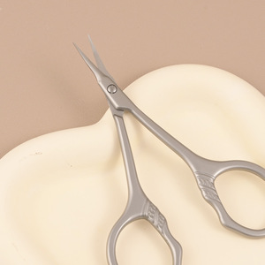 Ciseaux professionnels de manucure et de pédicure gris pour soins des ongles, maquillage et esthétique, ciseaux à cuticules et à sourcils - Product Image 5