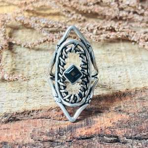 Anillo de Ónix Negro, Anillo Geométrico Gótico para Mujer, Joyería de Latón Plateado Oxidado, Venta al por Mayor - Product Image 1