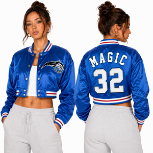 Veste en satin style baseball personnalisée pour femme, avec broderie sur le devant, écusson d'équipe, nom et numéro au dos, uniforme de club, marque privée - Product Image 1