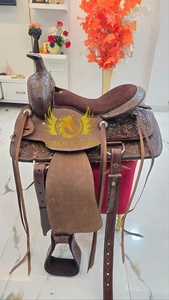 Selle de cheval western en cuir véritable de haute qualité, neuve, avec clous en laiton et cuivre, design personnalisé, portable, pour dressage, emballage sur mesure - Product Image 5