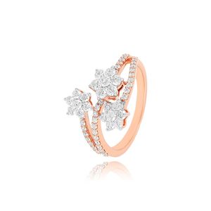 Anillo Cruzado de Oro Rosa de 14K con Tres Flores y Diamantes Cultivados en Laboratorio - Product Image 1