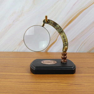 Loupe en laiton antique avec base en bois, lentille grossissante réglable, décoration de table, prix d'usine en gros - Product Image 6