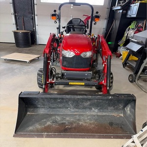 Achetez un tracteur compact à roues Massey Ferguson GC1725M, qualité supérieure, performances durables, livraison rapide disponible dès maintenant - Product Image 2