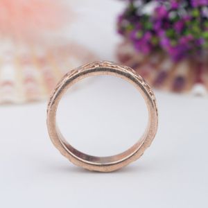 Bague en argent plaqué or S925 avec moissanite Pahal Jewels pour femme, design simple matelassé gravé, bijoux fins de luxe pour tous les jours - Product Image 2