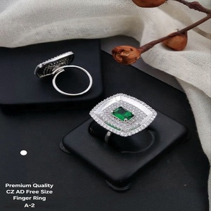 Anillo de diamantes de corte princesa a la moda para mujer, último diseño para fiestas, proveedor indio, piedra natal de mayo, precio a granel - Product Image 5