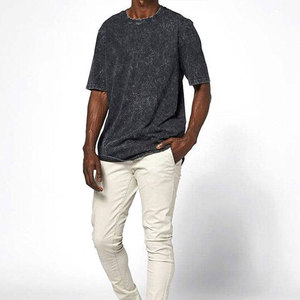 T-shirt en coton gris foncé surdimensionné pour homme, couleur unie, délavé, décontracté, à manches courtes, respirant, tricoté, style uni teint pour l'été - Product Image 4