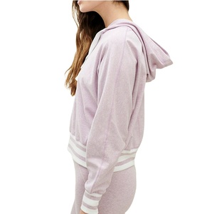 Ventes en gros de sweats à capuche de sport personnalisés pour femmes, hauts de sport déchirés avec badge, décoration à paillettes, 100% coton, bande élastique - Product Image 4