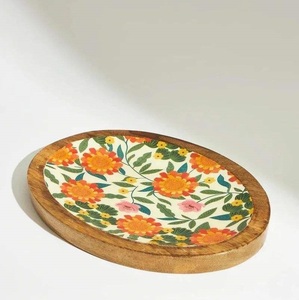 Plateau de service rond en bois avec motif floral, design chinois traditionnel fait main, pour fromages, fruits, en-cas - Product Image 5