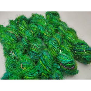ไหมซารีรีไซเคิล ทอมือ เส้นใหญ่ สีเขียว 50 เมตร ต่อ 100 กรัม ผลิตในอินเดีย - Product Image 1