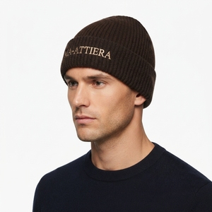 Bonnet en tricot côtelé marron foncé avec revers, chaud pour l'hiver, avec logo brodé personnalisé - Product Image 5