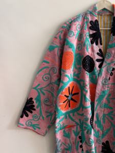 Veste kimono vintage de style indien Banjara, faite à la main, en tissu Kantha, recyclée - Product Image 3