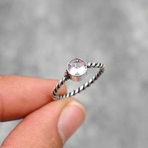 Bague en argent sterling 925 torsadée faite à la main avec pierre unique en kunzite rose, cadeau de bijoux - Product Image 5