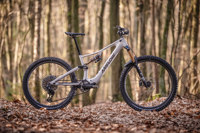 Nouveau VTT électrique Amflow PX Carbon Pro 2026 avec batterie 700Wh, moteur M2S 1500W de puissance de pointe, charge rapide 12A 508W