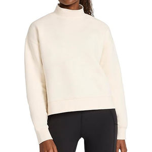 Sweat-shirt court à col montant pour femme, coupe décontractée, manches longues et poignets côtelés, idéal pour un style streetwear décontracté - Product Image 1